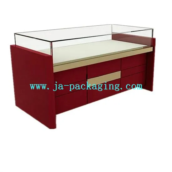 Wouj ekspozisyon an bwa ak Kabinèt ak tiwa